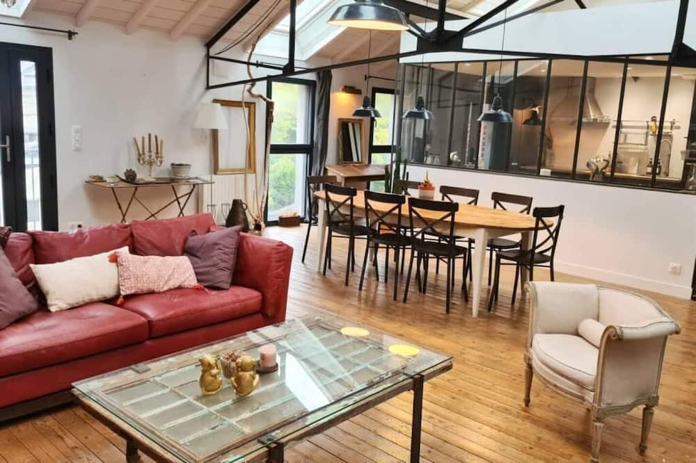 Vertou Apartment | L'indus' + independent studio