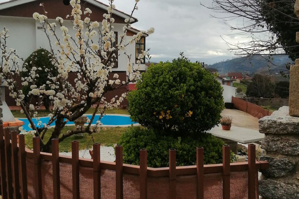 Ponteareas House | "A Casa Do Viso Do Chirin", ideal for groups of friends, families, couples.