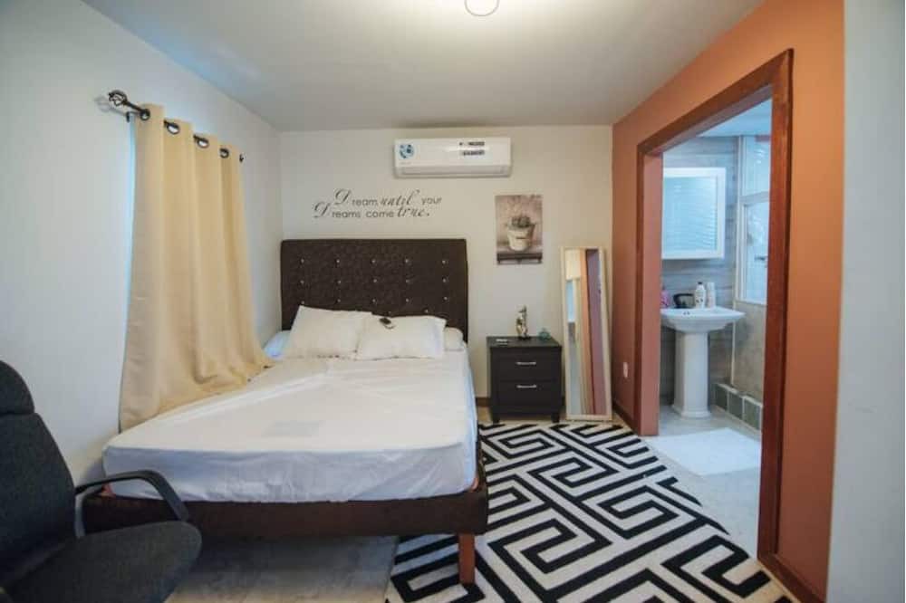 Piggotts Apartment | Blu Halo certified - Angela's Place