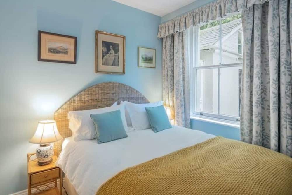 Shrewton Apartment | The Annexe - Charming 1 bedroom near Stonehenge
