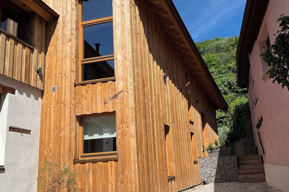 Turckheim House | Brand side: Extension. A completely original, modern and unique wooden house