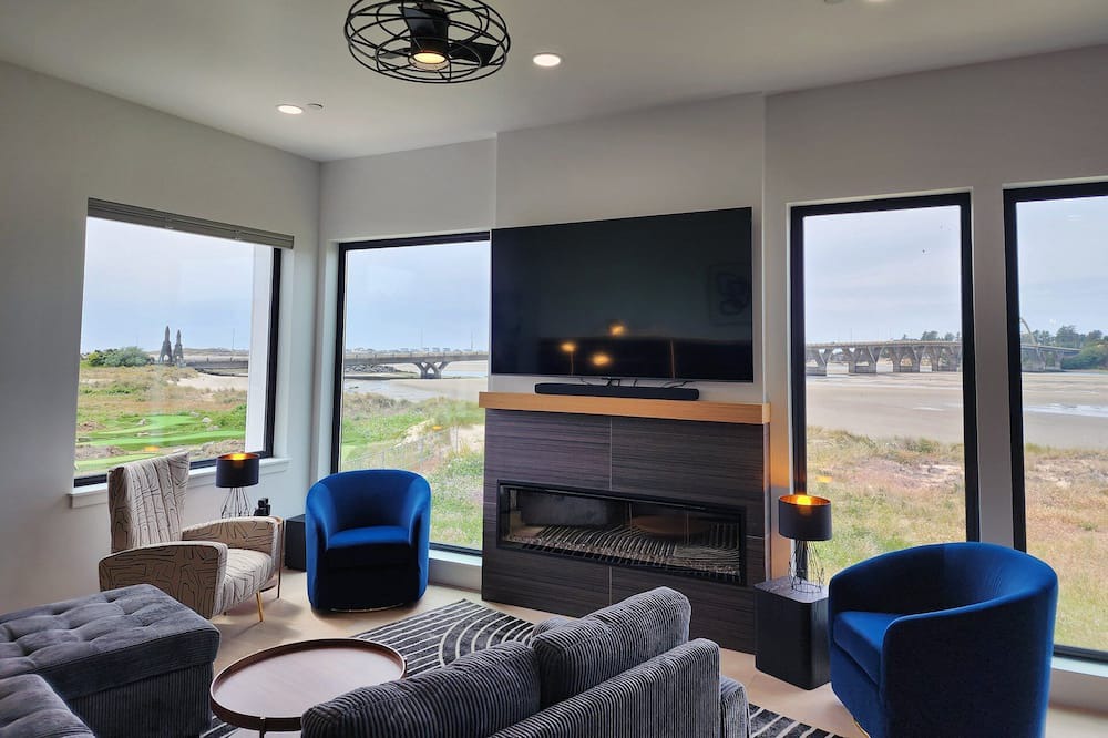 Waldport House | Spectacular Bridge and Bay Views! Bayfront, Hot Tub, Dog Friendly, Fireplace!