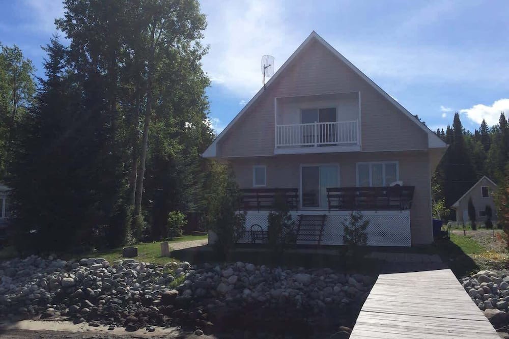 Palmarolle Cottage | Beau chalet au bord du lac Abitibi CITQ:#296841