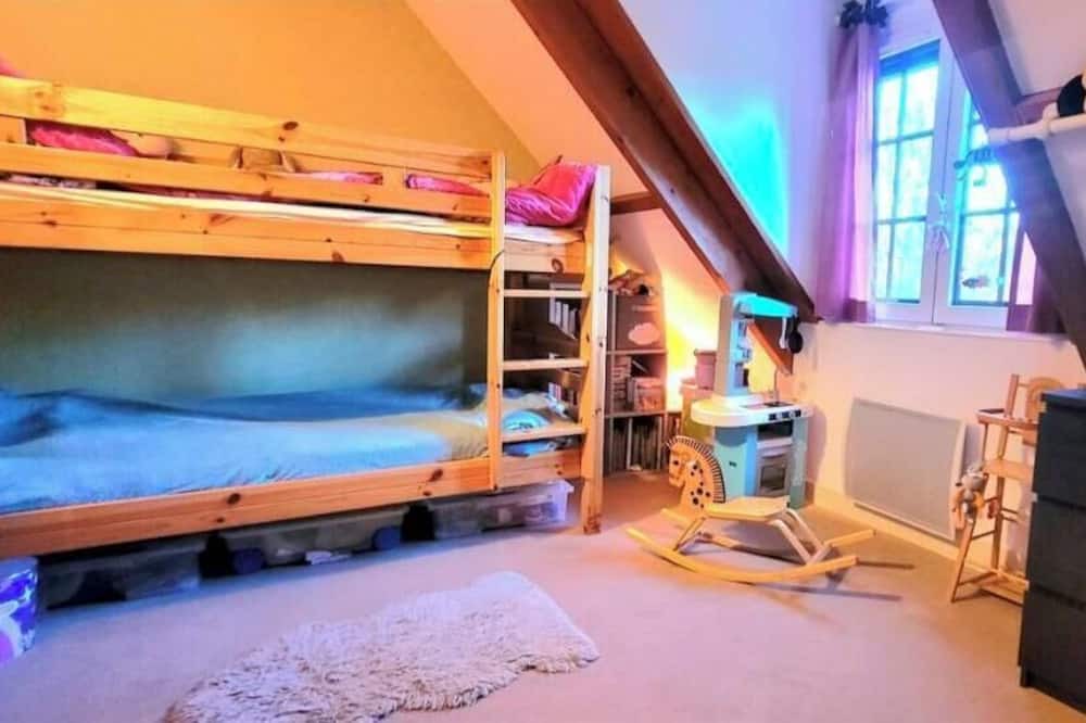 Saint-Fargeau-Ponthierry House | Near Paris, Fontainebleau, Barbizon, Spacious