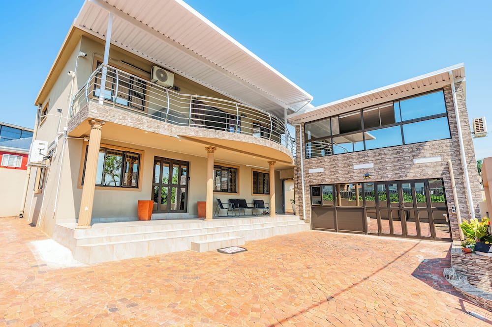 Durban North House | 4-bedroom house in charming Durban North with WiFi, AC. Start your vacation now