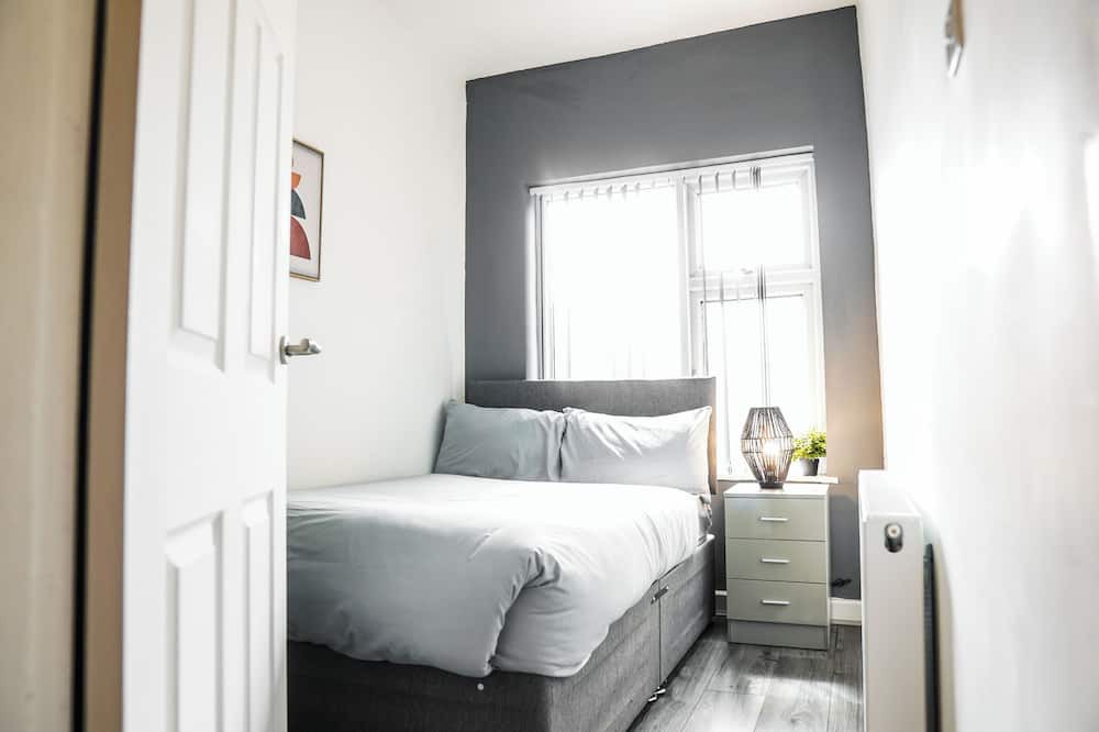 Liverpool House | Spacious 4Bedroom Entire House at Acanthus