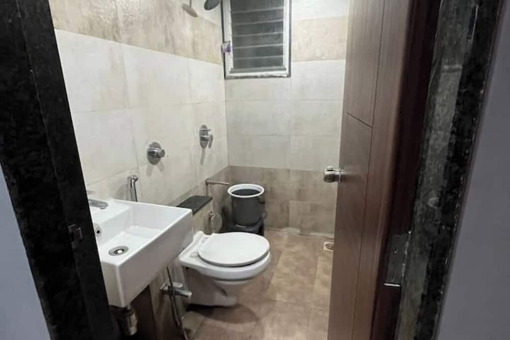 Koregaon Park Apartment | Cozy Riverview 1Bhk House in koregaon park