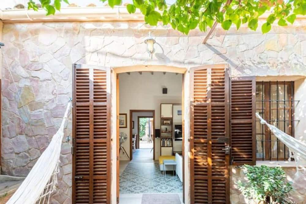 El Terreno House | Bernanos House By Slow Villas