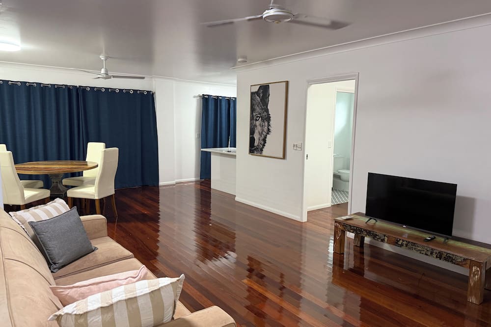 Westcourt Apartment | Modern & Stylish Stay – Close to Everything in Cairns