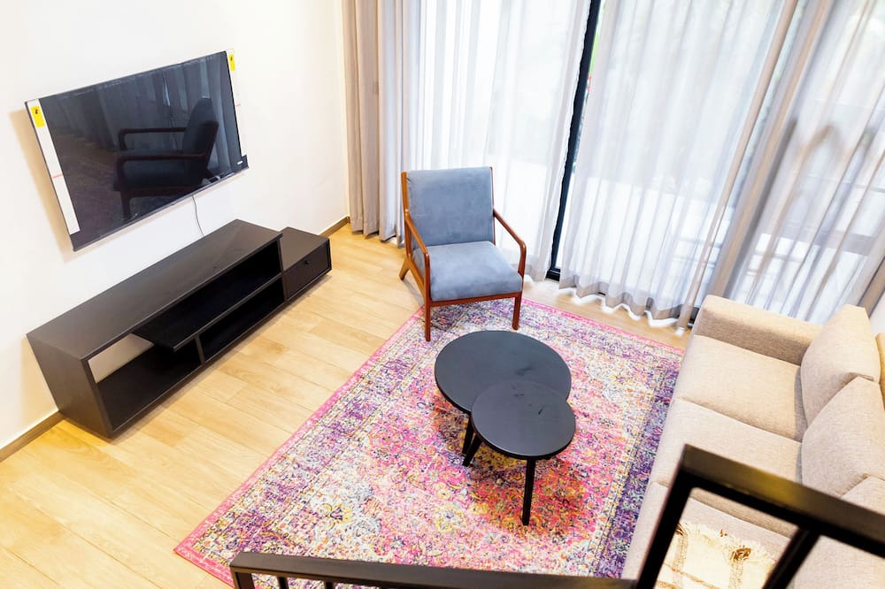 Kigali Apartment | Modern & Cozy Two-Floor Getaway: Central Location!