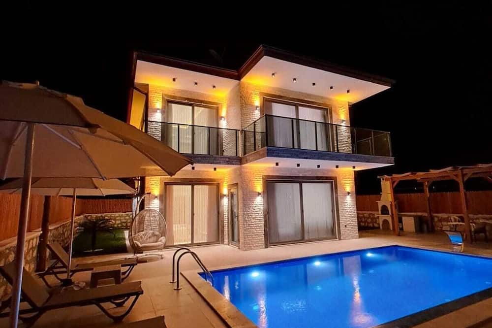 Demre Villa | VİLLA PINAR 3 YATAKLI 6 KİŞİLİK KAPASİTESİTELİ DENİZE 700 mt MERKEZE 1 KM