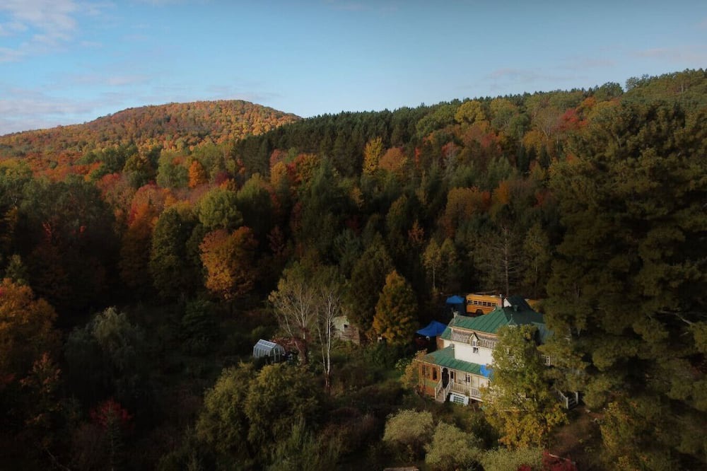 Namur Hostel | Art, Comfort & Creativity at Le Salon des Inconnus