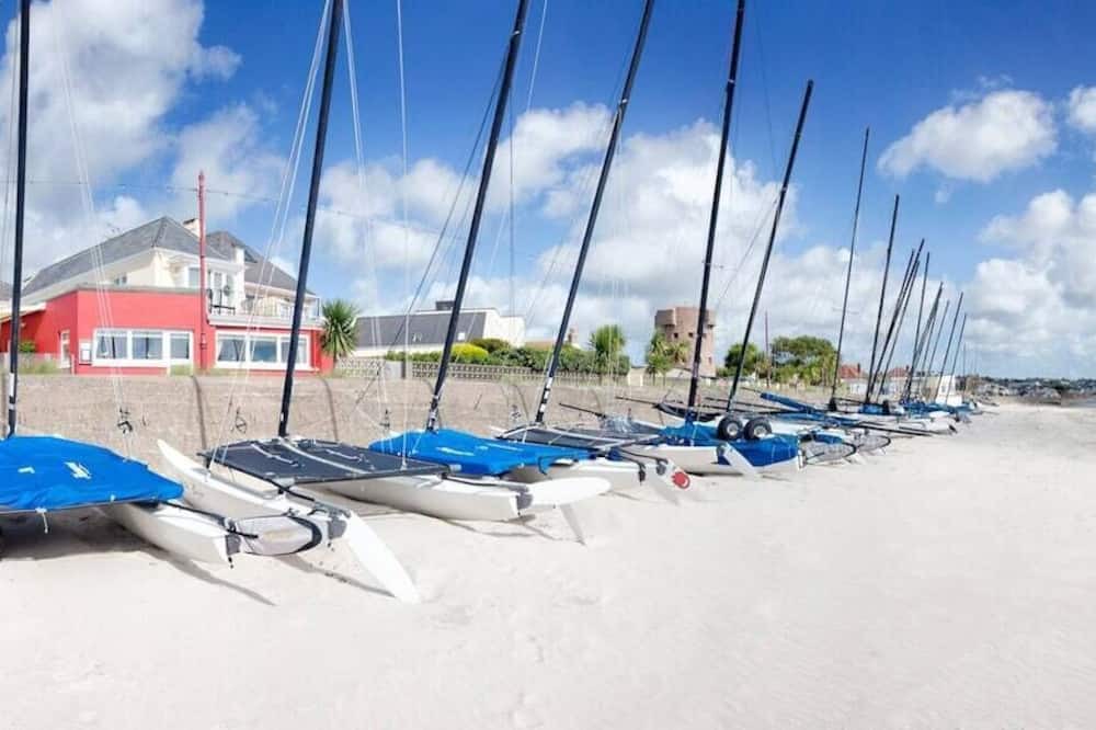 Beaumont House | 1 Bed House, On The Beach
