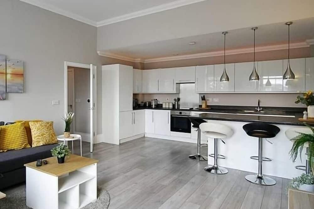 Portswood Apartment | Crew Quarters l Free Parking l Wifi l Central