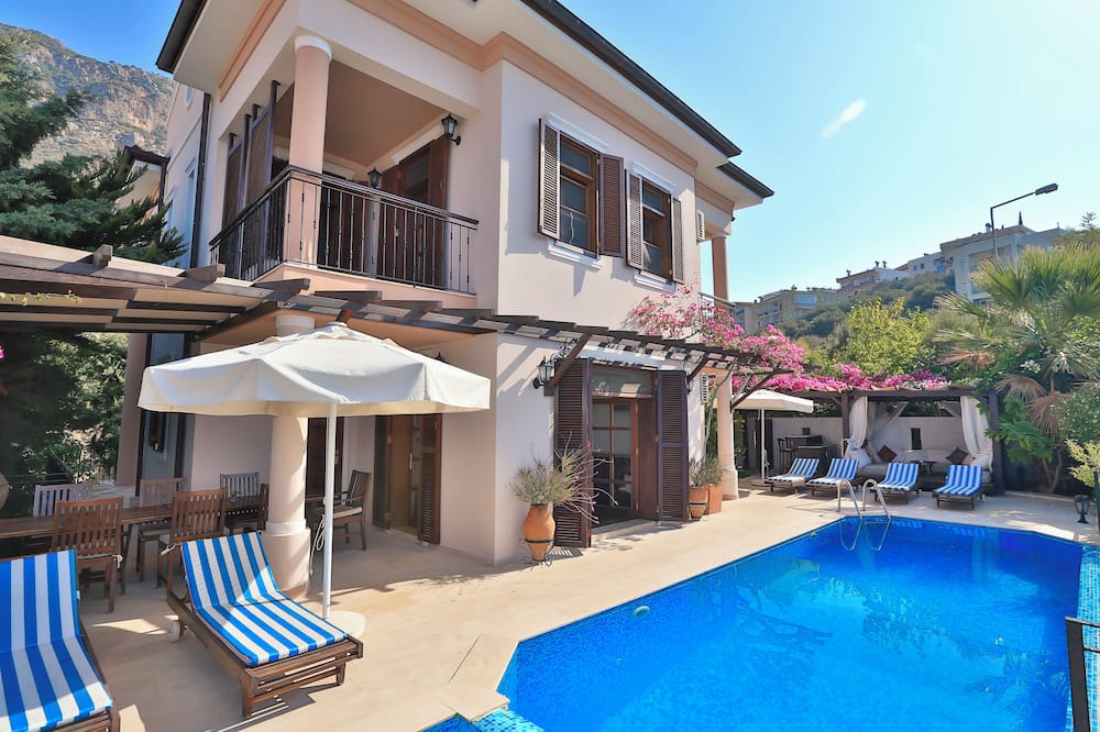 Kas Villa | Villa Isinda, Kas town villa with great views