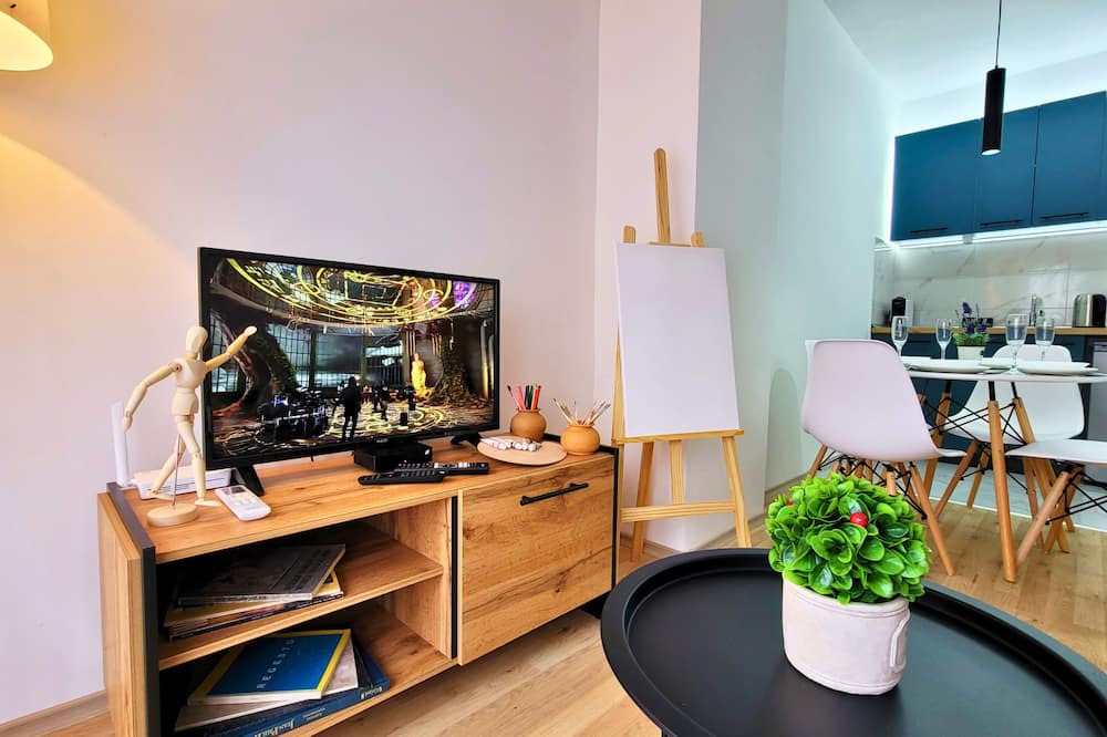 Skopje Region Apartment | Modern & Stylish - Art Atelier Apartment