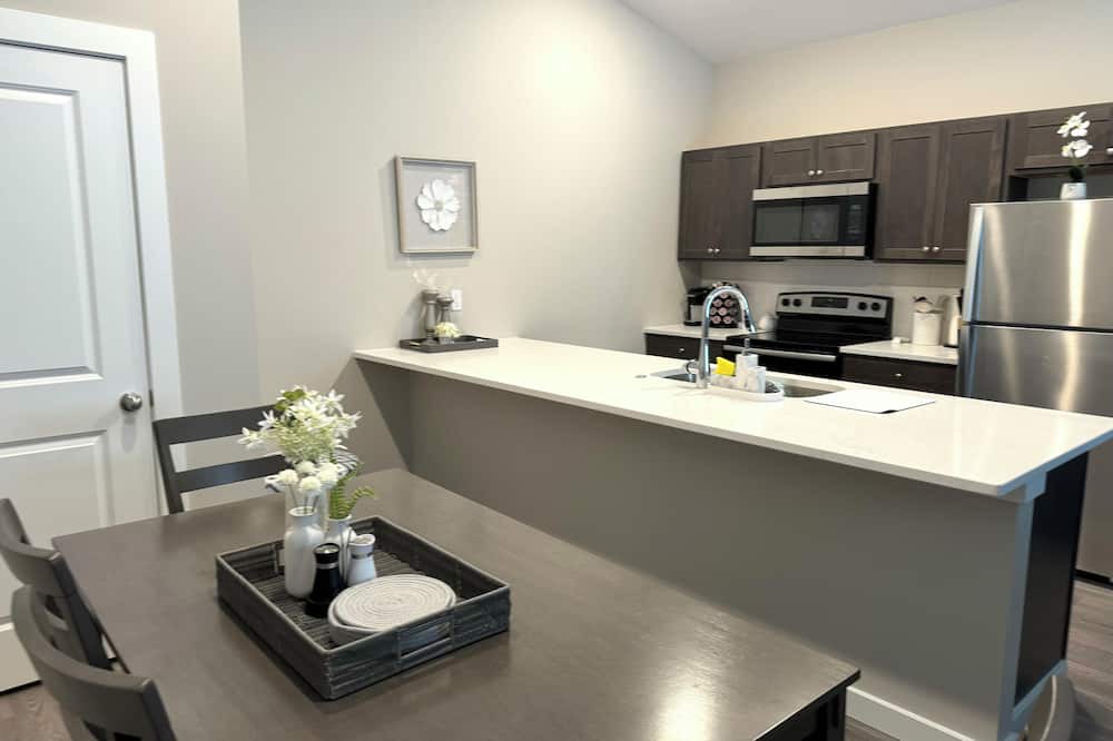 Bel Aire House | Kansas Delight