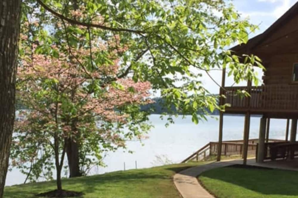 Torch Cabin | Waterfront Cabin on Ohio River