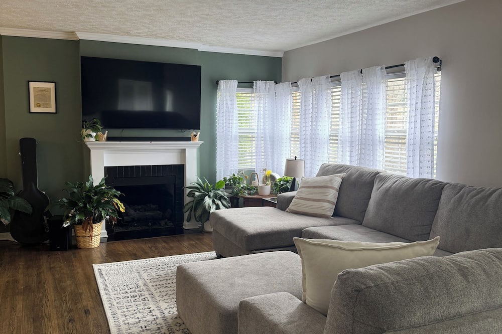 Portsmouth House | Charming 3-bedroom house in pleasant Portsmouth