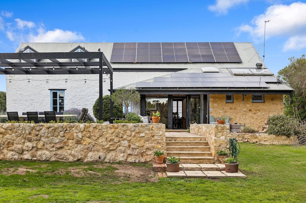 Nangkita House | Historical Cheese Factory Retreat - 727 Randell RD