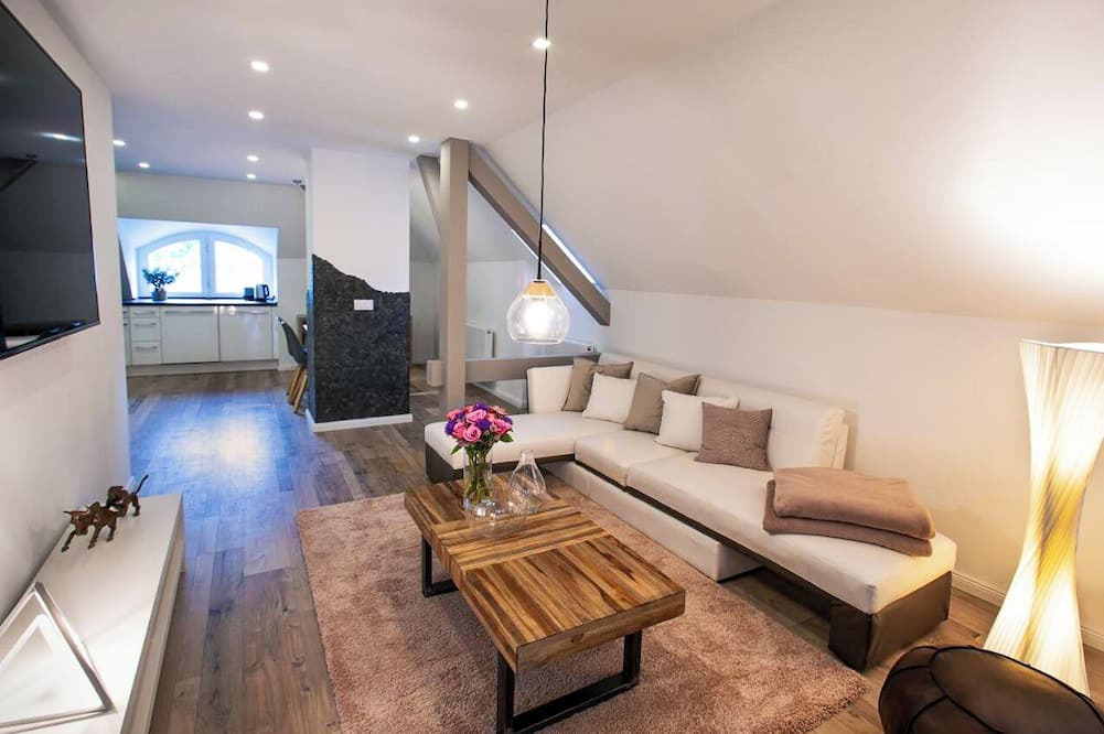 Radeberger Vorstadt Apartment | Wohnperle Adele *Neustadt*Villa