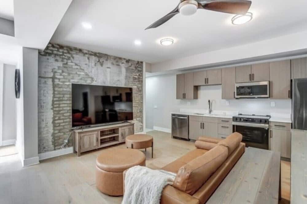 CUF Apartment | Little Mac- Brand New Modern Stay