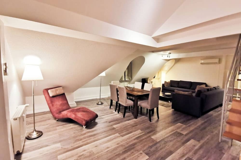 Bergheim Apartment | city centre | netflix | duplex