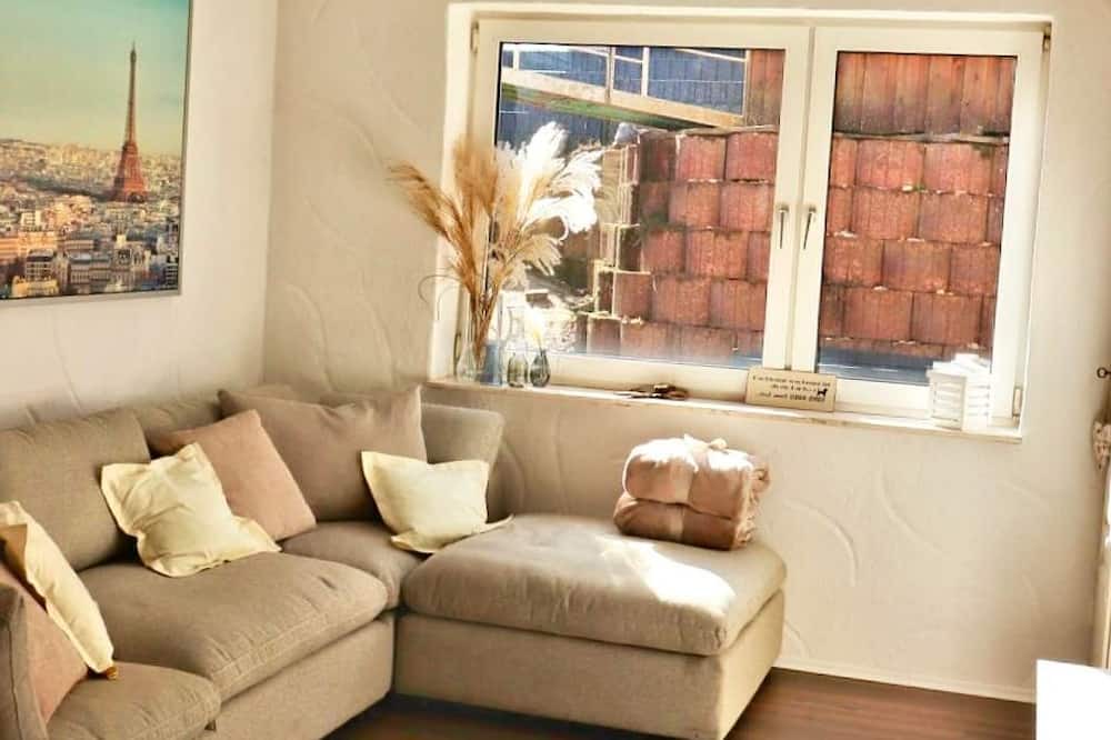 Eifel Apartment | Feel-good nest in Ahornweg - 4-bed vacation apartment, shower/WC, non-smoking