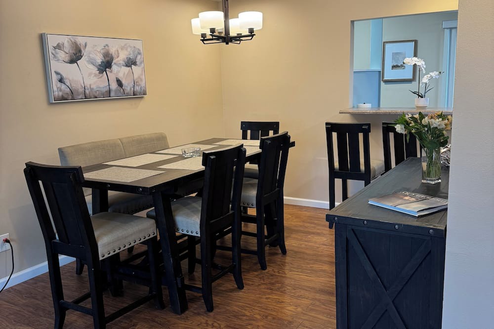 Glencoe House | Charming 3-bedroom house with AC, WiFi in amazing St. Louis