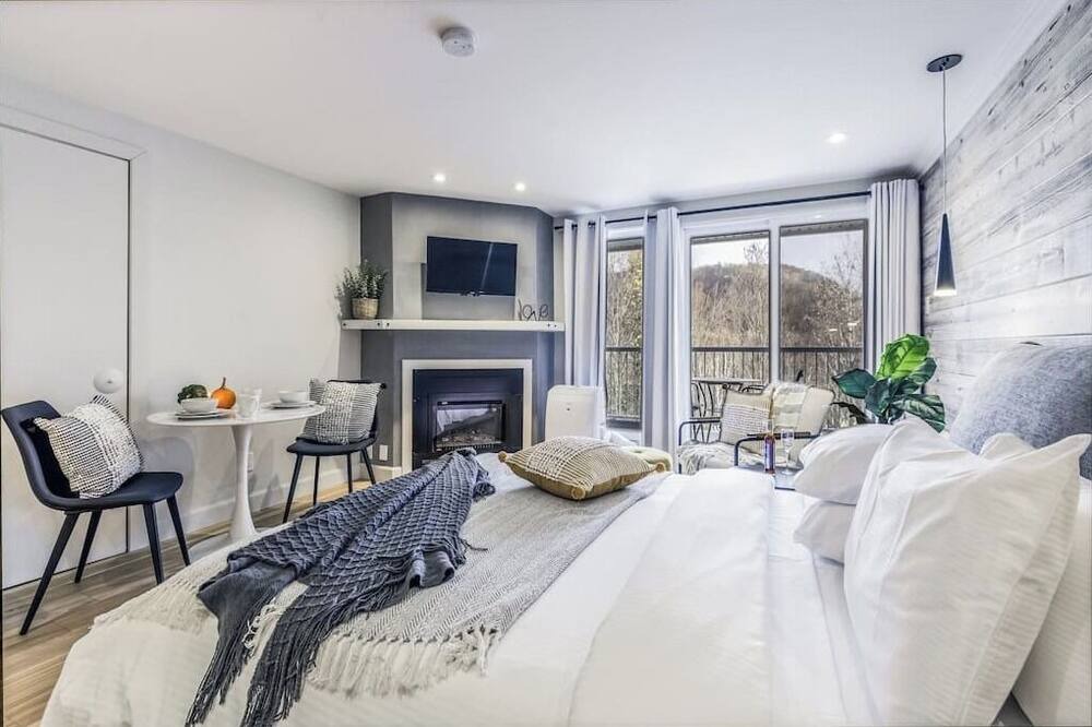 Mont-Tremblant Village Apartment | Studio LIVTremblant 203 by Gestion ELITE