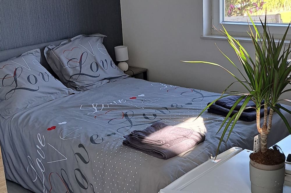 Olne Apartment | Room with pool in the countryside