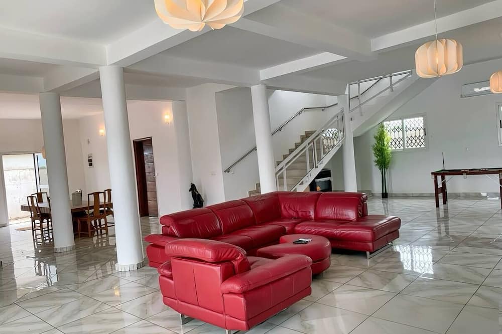 Assinie Bed & Breakfast | Chambre Anodi: idyllic setting with breakfast