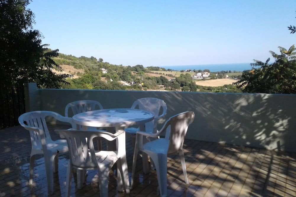 Camerano Apartment | A44 – Ancona, three-room apartment with terrace surrounded by nature