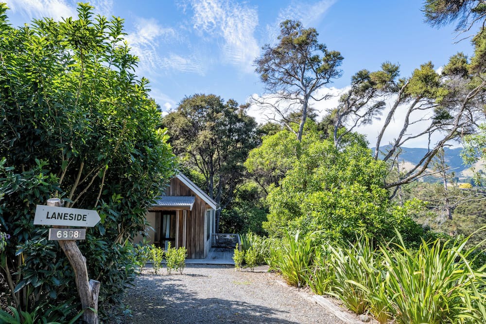 Akaroa House | Laneside - Akaroa Holiday Cottage