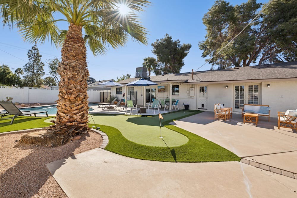 Scottsdale Country Acres House | Old Town: 2 King/8 Queen Beds, Backyard Paradise