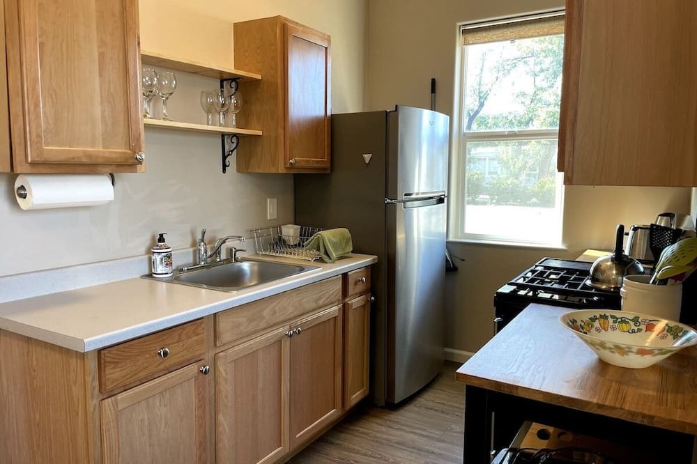 Middletown House | Emerald Lodge quiet efficiency