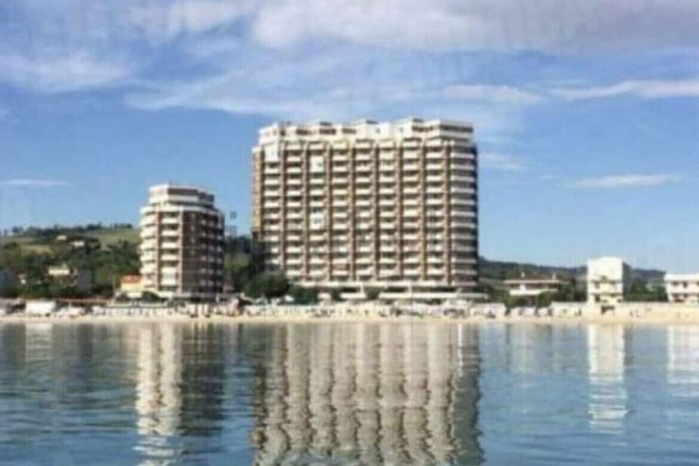 Porto Potenza Picena Apartment | [Seaside Vacation] Elegant & Charming