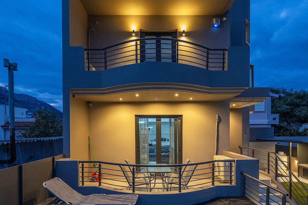 Nea Makri Villa | VILLA ISIDA-Private Mini Pool-5'walk to the Beach-NEA MAKRI-30km from Airport