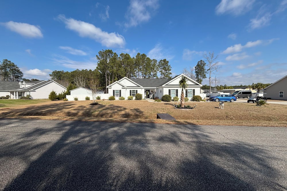 Conway House | 3-BR house in Conway, SC. Enjoy your mid-long term rental stay!