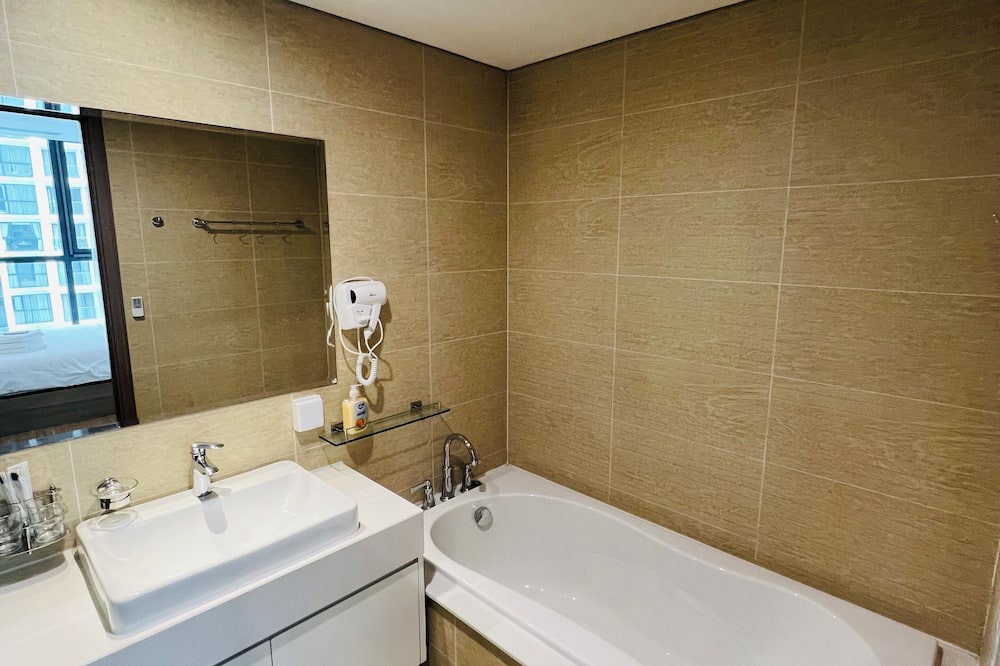 My Đinh Apartment | The Achilles Residence - Vinhomes Skylake Apartment