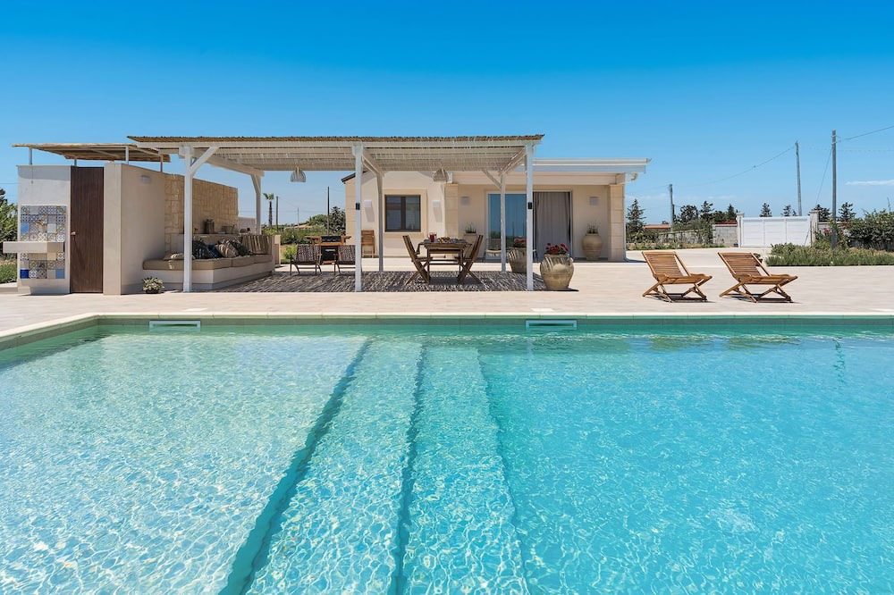 Pachino Villa | My Rental Homes - Villa Camporeale with private pool and sea view