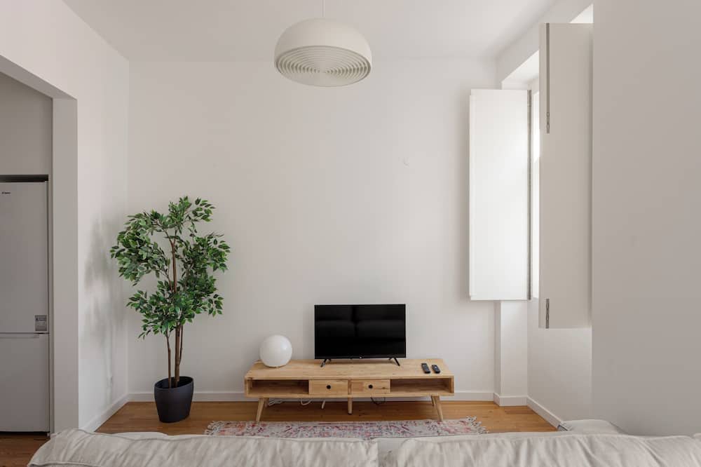 Santo Amaro Apartment | Lisbon Living Alcântara – Modern 2BR Flat
