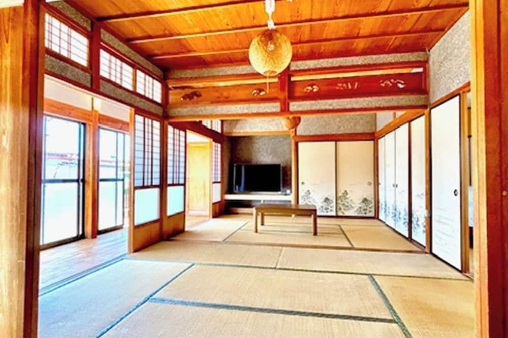 Tsu House | Showa retro house for rent/Tsu Mie