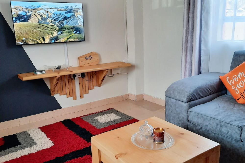 Sagana House | 1 bedroom glamorous, cozy stay in Sagana Town,fast Wi-Fi & Secure parking.