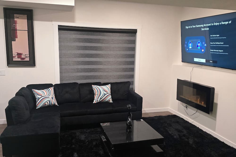 Chestermere Apartment | Cozy 2-Bedroom Suite: 5 Minutes Walk To Chestermere Lake