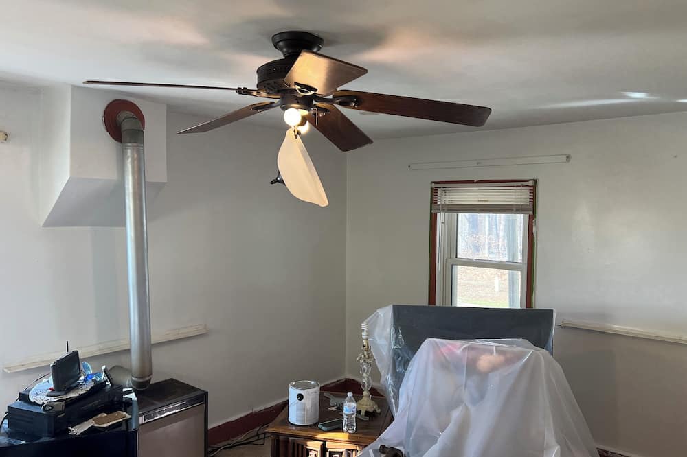 Quarryville House | Charming 1-bedroom house in awesome Kirkwood with AC