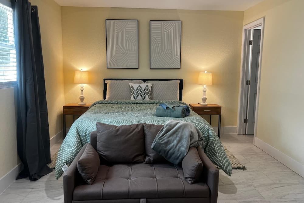 Silver Springs Shores House | Charming 3-bedroom house with AC, WiFi in fantastic Ocala