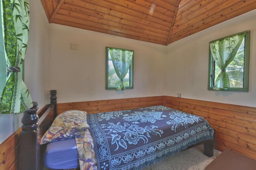 Matamaka Apartment | Charming 2-bedroom studio in Talihau with private beach