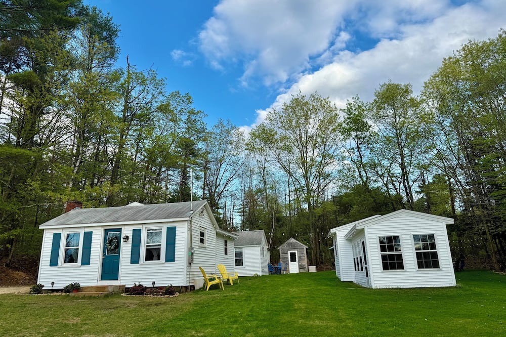 Lochmere Cottage | Winnisquam Trio Your own private getaway in New Hampshire lakes region lake view
