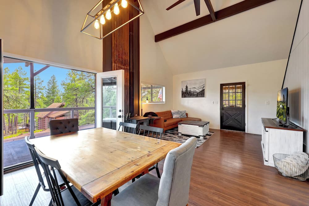 Munds Park Cabin | Munds Bella Vita luxury cabin in scenic Munds Park near Flagstaff, AZ